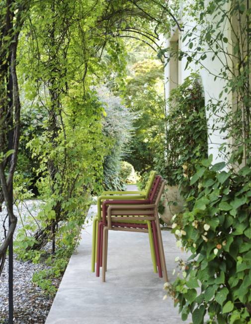 Кресло пластиковое Doga капучино 600х565х835 мм