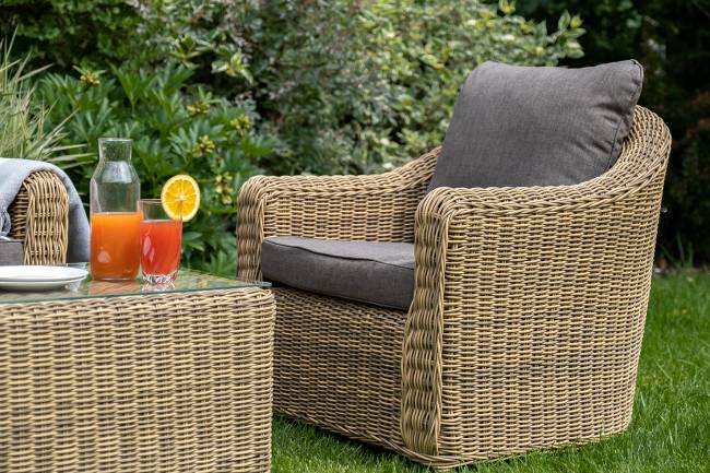 "Кон Панна" столик журнальный из искусственного ротанга, цвет соломенный