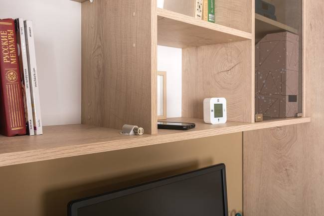 Два компьютерных стола Бостон с навесными шкафами и пеналом цвет дуб эндгрейн элегантный/фасады МДФ милк рикамо софт Два компьютерных стола Бостон с навесными шкафами и пеналом цвет дуб эндгрейн элегантный/фасады МДФ милк рикамо софт