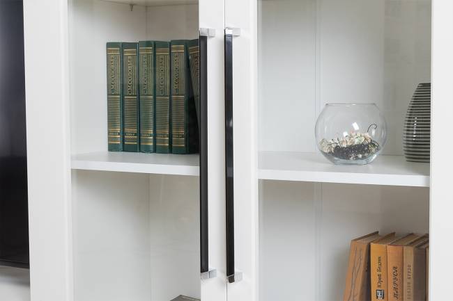 Шкаф Валенсия 13.217 цвет белый шагрень Шкаф Валенсия 13.217 цвет белый шагрень