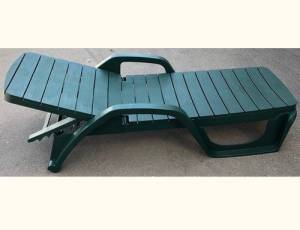 Шезлонг пластиковый Амстердам (темно-зеленый) Шезлонг пластиковый Амстердам (темно-зеленый)