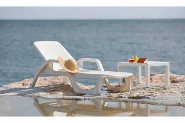 Лежак пластиковый Nilo white